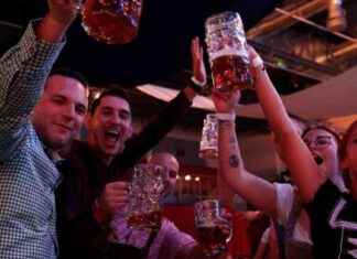 Oktoberfest in Esperanto: Traditioneller Bieranstich und beliebtes Fest! news-14092024-134626