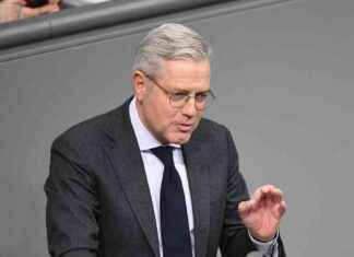 Die Haltung von Scholz im Ukraine-Krieg: Röttgen kritisiert Ängstlichkeit news-05102024-193142