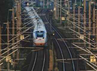 Behinderungen im Bahnverkehr zwischen Berlin und Hamburg nach Blitzeinschlag news-27112024-113035
