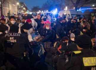 Welt-LNG-Gipfel: Klimaaktivisten protestieren weiterhin gegen Gas-Konferenz welt-lng-gipfel-klimaaktivisten-protestieren-weiterhin-gegen-gas-konferenz