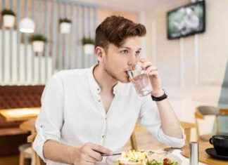 Wasser-Trink-Trick: Abnehmen beim Essen leicht gemacht – Tipps von Dr. Riedl wasser-trink-trick-abnehmen-beim-essen-leicht-gemacht-tipps-von-dr-riedl