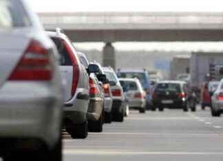 Autobahn 13 vollgesperrt nach Lkw-Unfall autobahn-13-vollgesperrt-nach-lkw-unfall