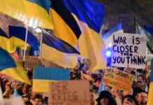 friedensdemonstration-in-berlin-fr-die-ukraine-tausende-menschen-nehmen-teil