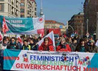 Frauentag in Berlin: Demonstration für Gleichberechtigung und Frauenrechte frauentag-in-berlin-demonstration-fr-gleichberechtigung-und-frauenrechte