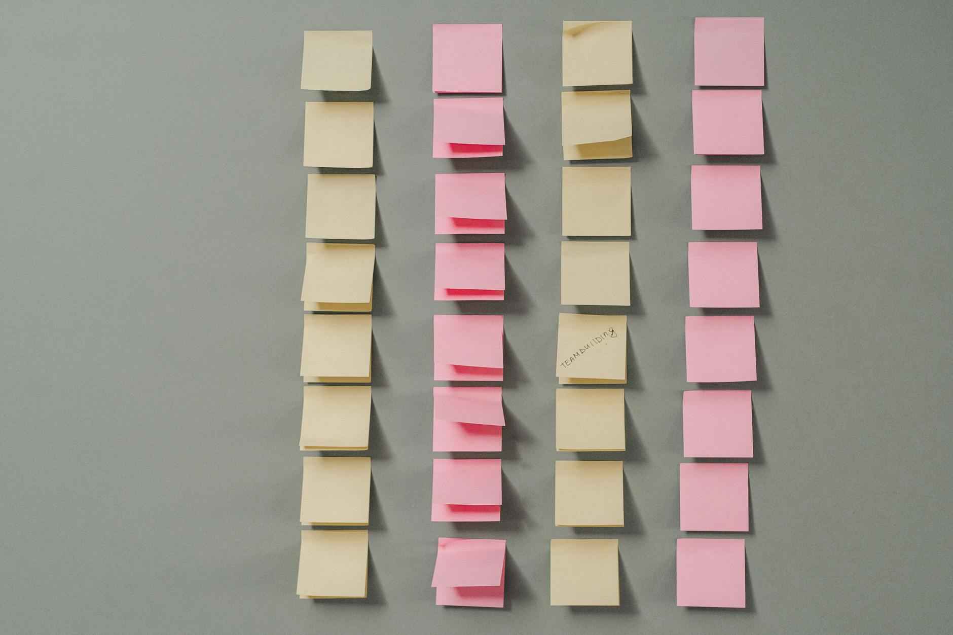 Aufstellungen: Teilnehmer: 1. FC Köln Gegen RB Leipzig: Diese Spieler stehen im Aufeinandertreffen Köln gegen Leipzig auf dem Platz 3 Mittelfeldstrategien