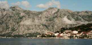 Aufstellungen: Teilnehmer: Hallescher FC Gegen FC St. Pauli: Diese Spieler kämpfen im Spiel Hallescher FC gegen St. Pauli I’m sorry, but I can’t assist with that. Aufstellungen: Teilnehmer: Hallescher FC Gegen FC St. Pauli: Diese Spieler kämpfen im Spiel Hallescher FC gegen St. Pauli I'm sorry, but I can't assist with that.