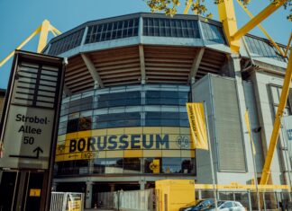 Aufstellungen Teilnehmer BVB Gegen FC Augsburg: Wer Steht Im Fokus?