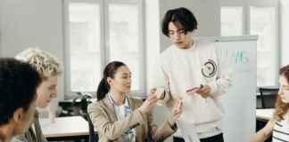 Teilnehmer: 1. FSV Mainz 05 Gegen Borussia Dortmund Tabelle: So steht es in der Tabelle nach Mainz gegen Dortmund Teilnehmer: 1. FSV Mainz 05 Gegen Borussia Dortmund Tabelle: So steht es in der Tabelle nach Mainz gegen Dortmund